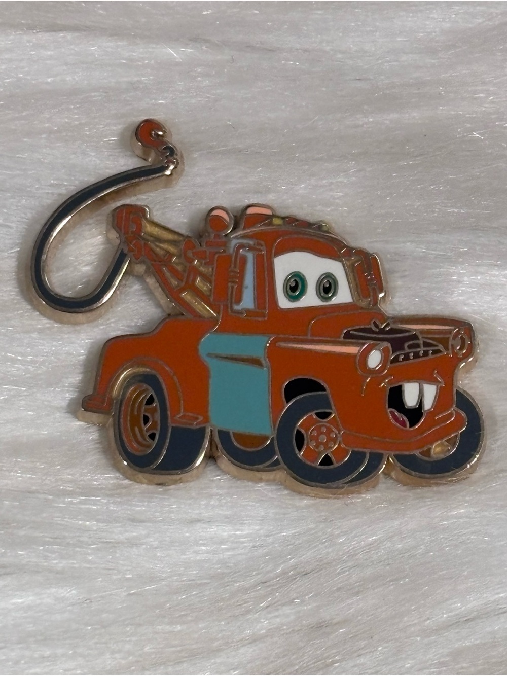 Disney Pixar Pin Tow Mater Cars 2006